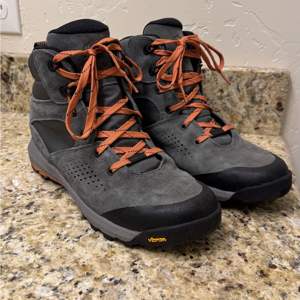 Danner Inquire Chukka Mid Hiking Boot- Women's